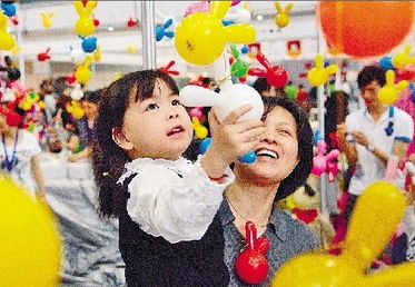 六一將至昆明玩具熱銷，專家建議兒童節消費要冷靜